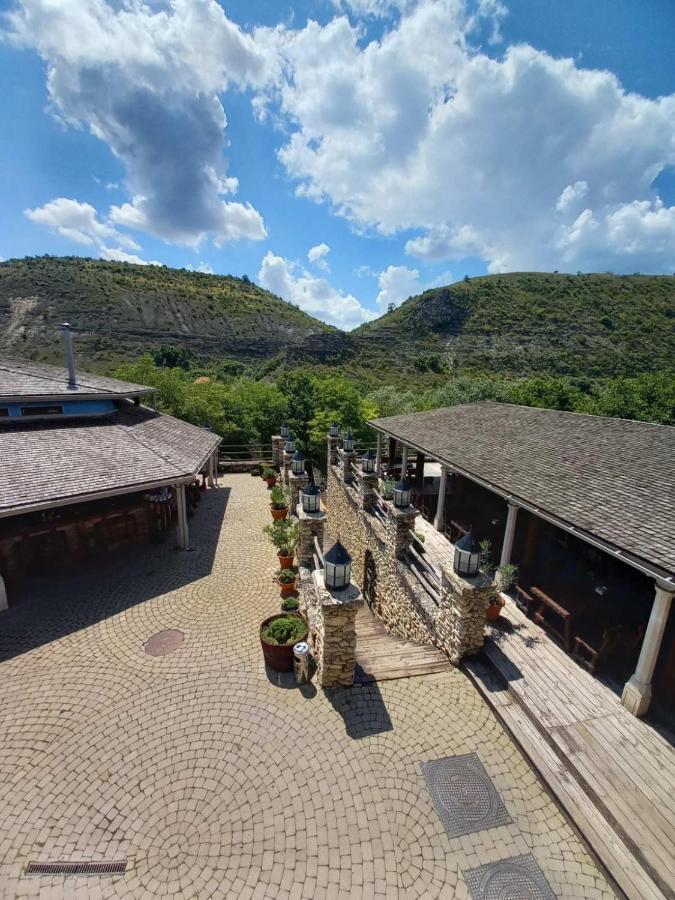 Vila Etnica Trebujeni Εξωτερικό φωτογραφία