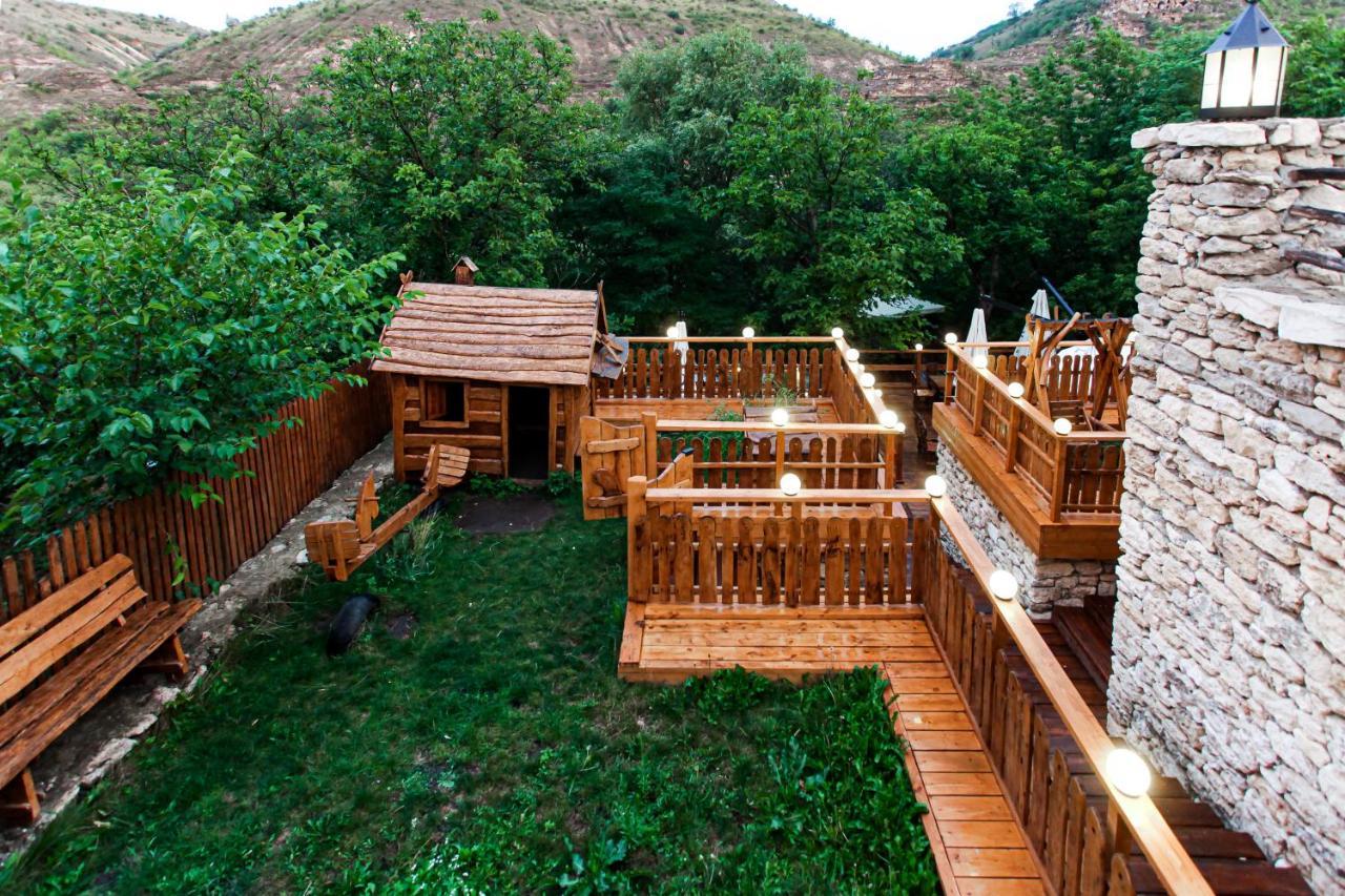 Vila Etnica Trebujeni Εξωτερικό φωτογραφία